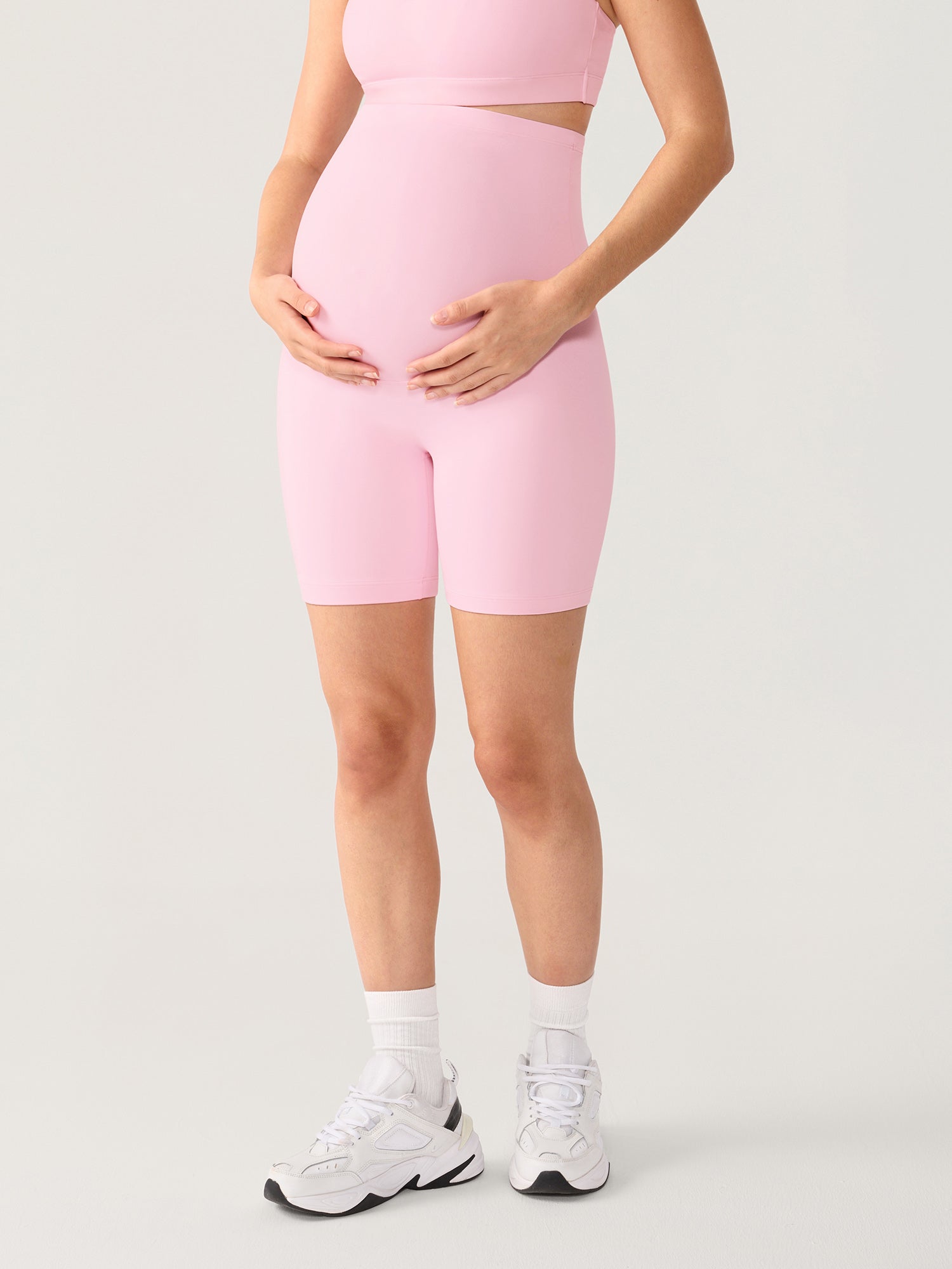 Natrelax® No Front Seam Maternity Shorts 6"