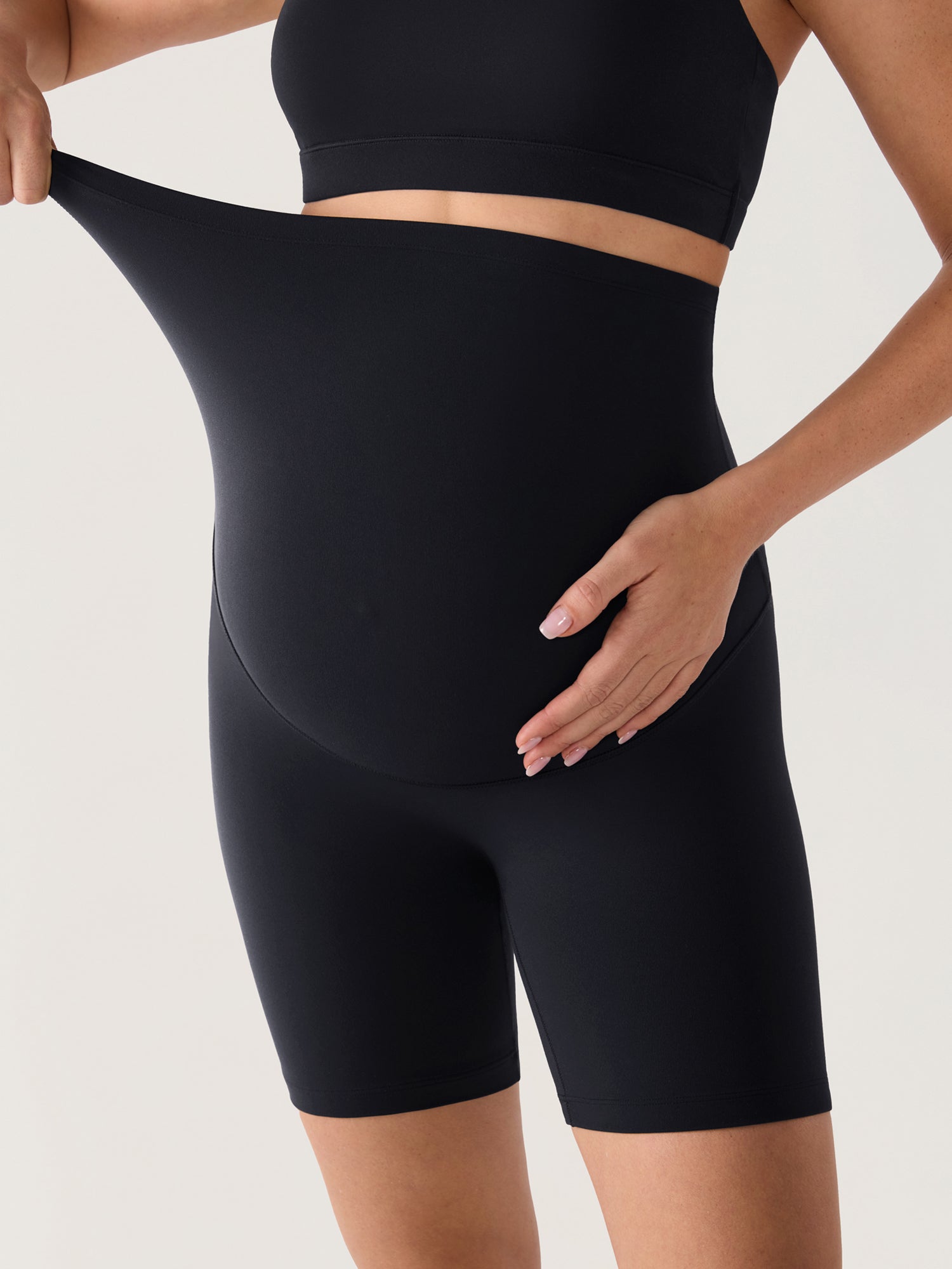 Natrelax® No Front Seam Maternity Shorts 6"