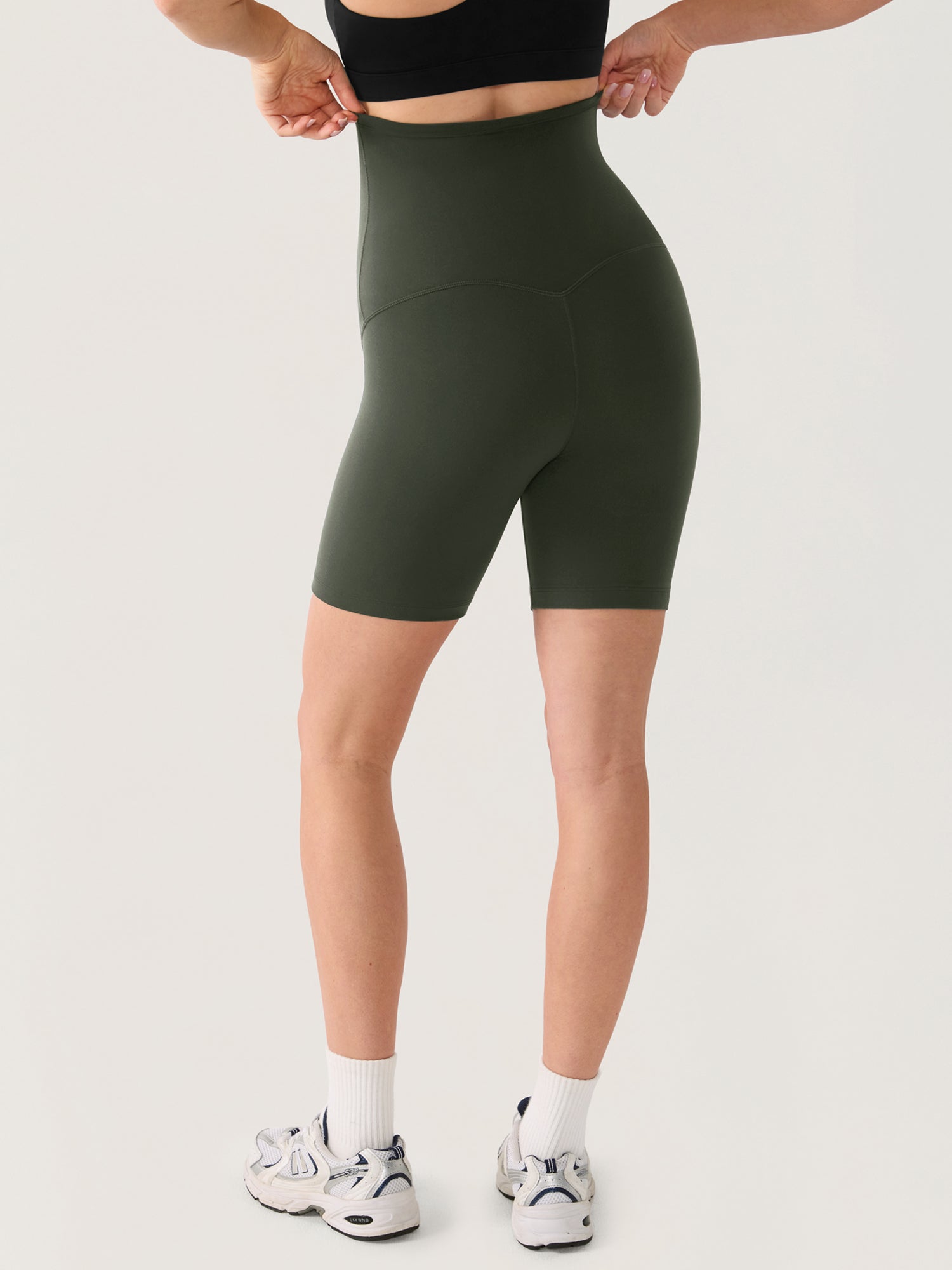 Natrelax® No Front Seam Maternity Shorts 6"