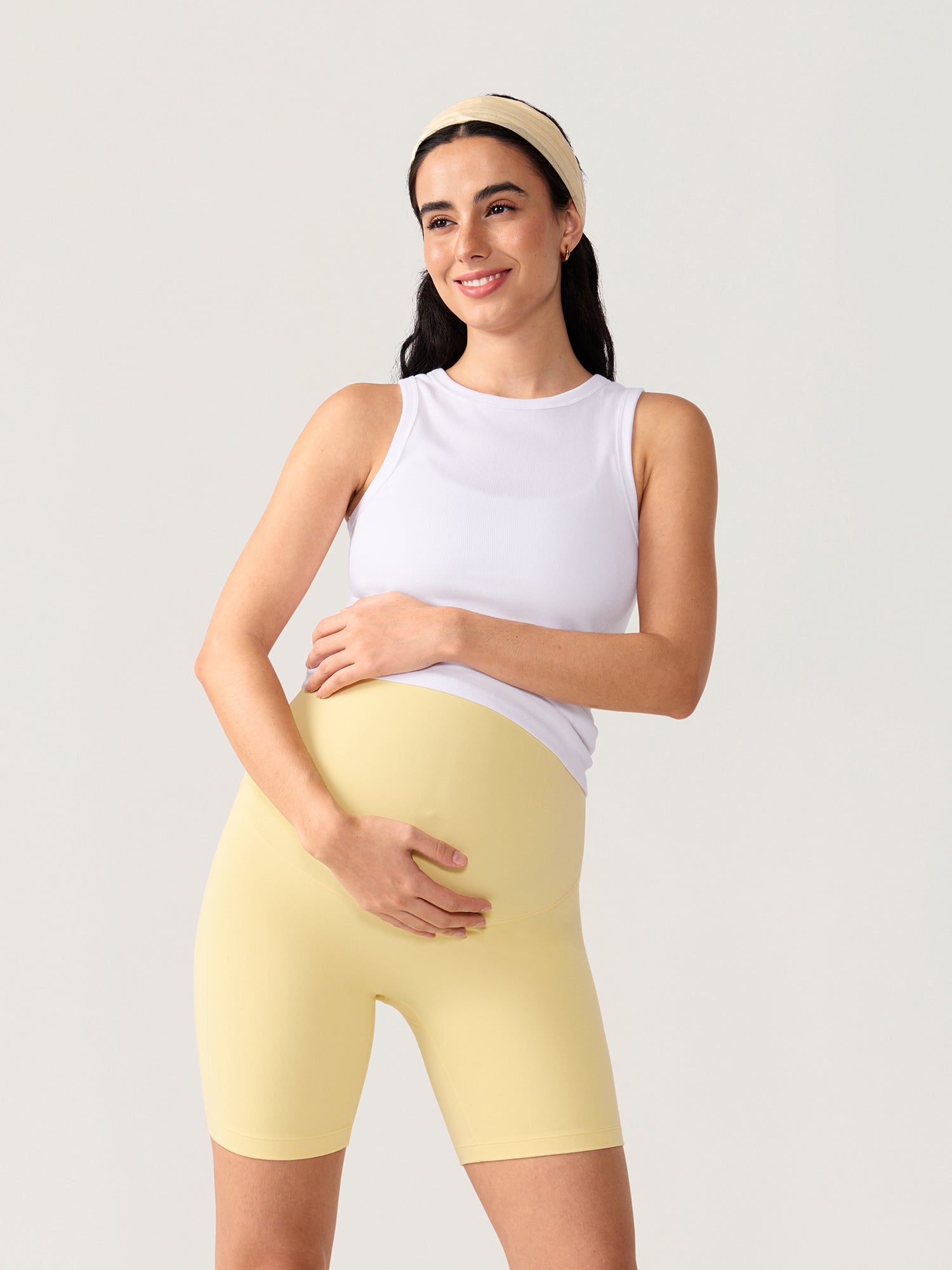 Natrelax® No Front Seam Maternity Shorts 6"