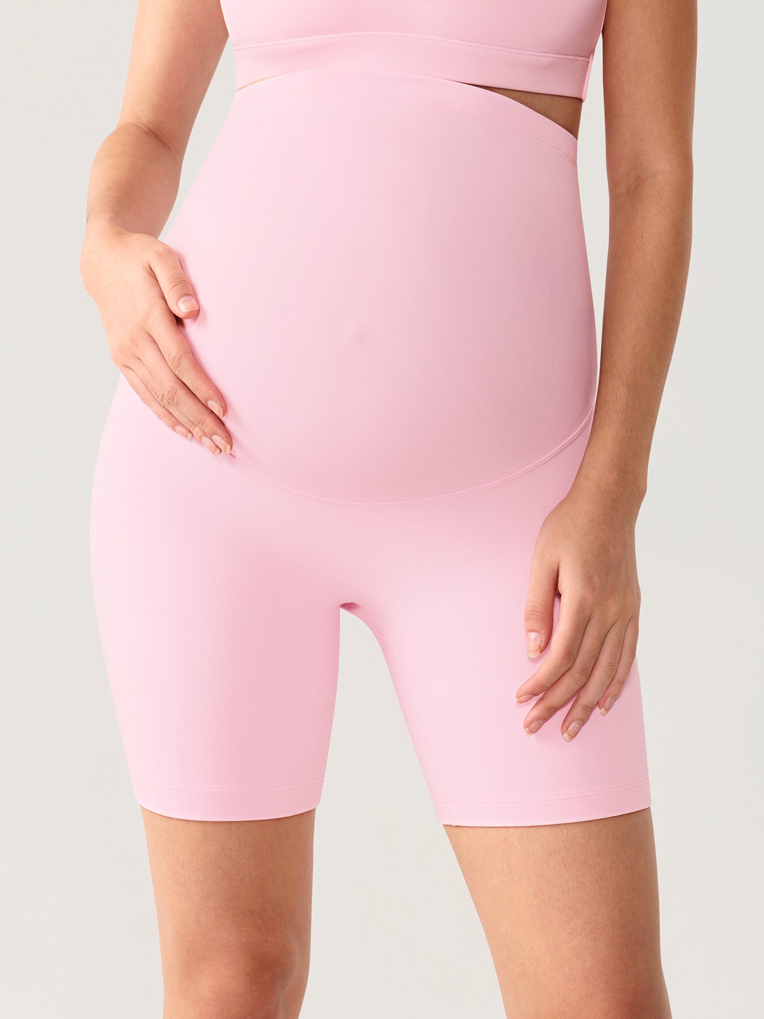 Natrelax® No Front Seam Maternity Shorts 6"